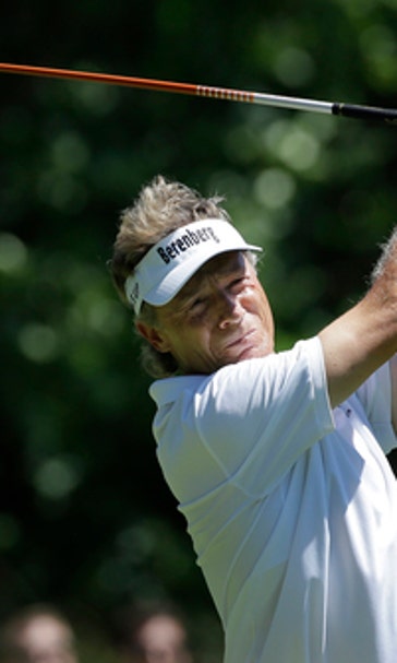 Langer shares lead at rainy, windy Senior British Open (Jul 28, 2017)